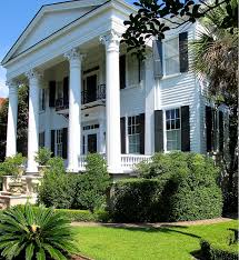 Carolyne roehm is an absolute design goddess. Carolyne Roehm Books And New Charleston Sc Home