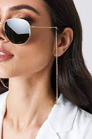 You can put it in every pair of sunglasses that you wish. Curb Sunglass Chain Na Kd Com 14 95 Sunglass Chain Glasses Fashion Sunglasses Women