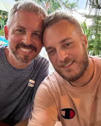 Robbie Henry Parker (@expatinparadise) • Instagram photos and videos