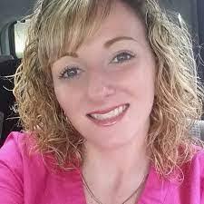 Renee Everett's Instagram, Twitter & Facebook