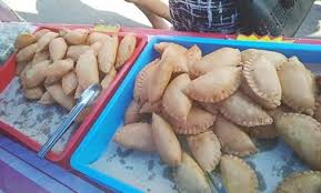 Assalamualaikum ada yang sedang memikirkan nak buat apa untuk minum petang hari ni. Resepi Karipap Rangup Sampai Petang