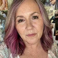 Carol Moorehead's Instagram, Twitter & Facebook