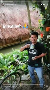 Cлушайте онлайн и cкачивайте песню boiyen dijebak masuk kandang harimau sendirian kenalan dengan orang tua alshad nyai dan boiyen auto kalem brownis jalan jalan 11 7 20 p3. Sg5splvjyeiu M