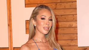 Lisa Hochstein says estranged husband Lenny called POLICE to throw out her  aunt and elderly mother from the family home after they criticized his  girlfriends skimpy outfit | Daily Mail Online