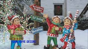 She is missing some paint due to use and cleaning but is in overall good condition. 45 Outdoor Christmas Yard Decorations Diy Christmas Yard Decorations Wooden Christmas Tree Youtube