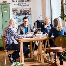Jetzt Im Gls Blog Meinungs Bildung Durch Qualtiatsjournalismus Bei Allen Nachrichten Die Wir Online Oder Gedruckt Den T Blog Bankgeschafte