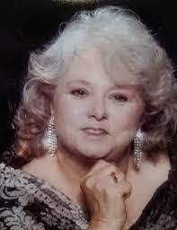 Robin Vanwinkle's Instagram, Twitter & Facebook