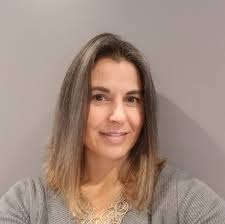 i really want new moon in edwards point of view JUST so i can cry more LOL