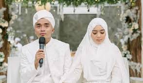 Pernikahan tentu menjadi salah satu impian bagi semua orang. Gaun Pengantin Simpel Dan Syar I Sherel Thalib Saat Menikah Dengan Taqy Malik Cantik Tempo Co