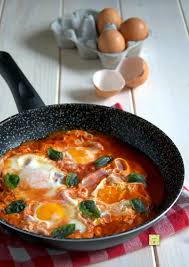 Povera nella quantità, ma non nella qualtià, degli ingredienti e ricca nel sapore. Uova In Purgatorio Secondo Piatto Facile Veloce Ed Economico