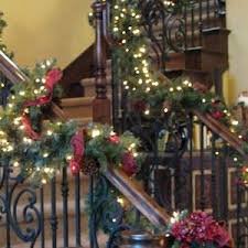 See creative decorating ideas to take your staircase to the next level this christmas. Christmas Garland For Stairs Xmasdirect Co Uk