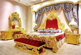 Teori warna mulai mendapat perhatian serius setelah dikembangkan oleh sir isac newton 1704. Kamar Set Mewah Gaya Eropa Warna Gold Leaf Ukiran Klasik Jepara