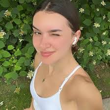 Angelina Fedele's Instagram, Twitter & Facebook