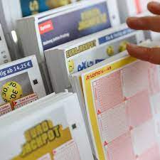 Alles zu online lotto spielen ✅ lottozahlen und gewinnquoten ✅ seriös gewinnspiele im internet spielen. Lotto Spieler Raumt Ab 5 Euro Einsatz Bringen Millionen Jackpot Panorama