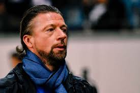 Messerscharfe Analysen mit Steffen Freund