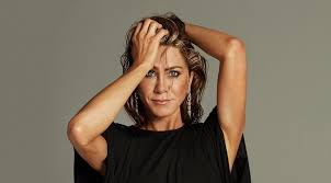 Обладательница премий «золотой глобус» и «эмми». On Srazu Pokoril Moe Serdce Dzhennifer Eniston Poznakomila Fanatov S Chetveronogim Drugom Gossip World Top