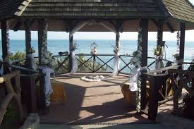 I Got Married Here Heisler Park Gazebo In Laguna Beach California Laguna Beach Weddings Gazebo Gazebo Wedding