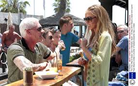Gary and wayne were once reportedly caught up in a family feud, but they are believed to have put their differences aside. Gary Lineker S Brother Joins Towie