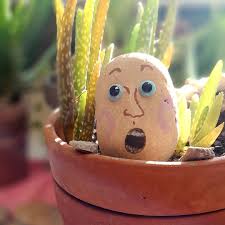 Something like the painted rock version of Elf