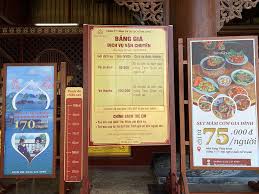 Trong chiều nay, lực lượng chức năng tiếp tục phun thuốc khử khuẩn các khu vực xung quanh thôn quan nhân. Ve Vao Chua Tam Chuc Gia Ve Xe Ä'iá»‡n Thuyá»n Tham Quan Chua
