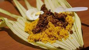 Nasi Kuning Saroja Kuliner Khas Manado Sulawesi Utara Istimewa Food Places To Visit Manado