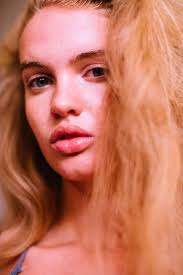 Charlotte Knowles SS18