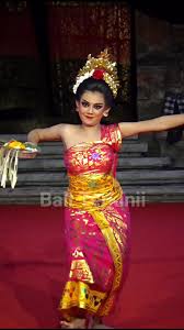 Tari Gabor: Seni Pertunjukan di Ayodya Art Center