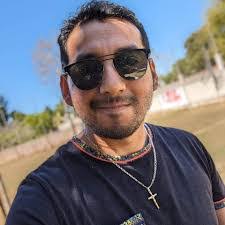 David Flota's Instagram, Twitter & Facebook