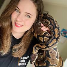 We had to share this as there are not many posters demonstrating body  conditions in reptiles. Even reptiles can become overweight when fed too  much and not given a chance to exercise.