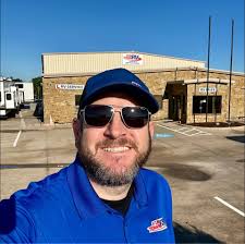 Gas Monkey Garage beating Roadkill at #Silverdome drag races!