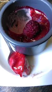 Creme Dessert A La Fraise Et Son Coulis Acidule Dessert Fraise Creme Dessert Dessert