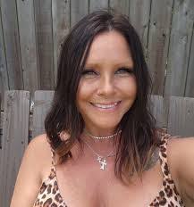 Hilary Cowan's Instagram, Twitter & Facebook