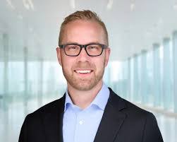 Daniel Wingard's Instagram, Twitter & Facebook