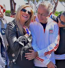 Thanks to the monster success of the bohemian rhapsody movie, she has been thrust into the limelight once agai. Paolo Bonolis E Laura Freddi Non Si Esclude Un Programma Insieme Redhouseradio