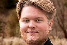 Larissa Gilbert's Instagram, Twitter & Facebook