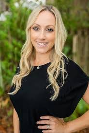 Dawn Burch's Instagram, Twitter & Facebook