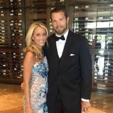 She is from chicago and is also a sports enthusiast, especially when it comes to the chicago blackhawks, where her lover. Pin On Beautiful Men