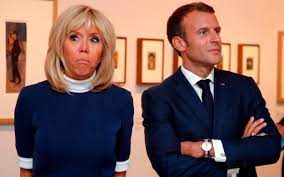 The french president, emmanuel macron, who turned 40 last month, fell for brigitte during macron's literary ambitions as a young man are well known and he wrote at least two unpublished. Macron Under Fire After Telling Young Jobseeker To Find Work By Crossing The Road