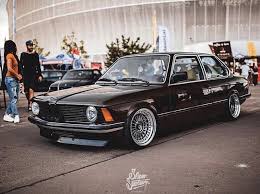 Pin Ot Polzovatelya Landon Crow Na Doske Bmw E21 E30 Serii Bmv Moshnye Avtomobili Avtomobili