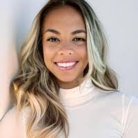 Natalia Altman's Instagram, Twitter & Facebook