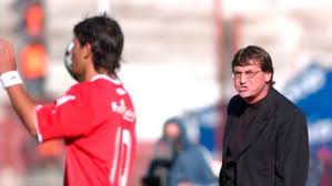 Falcioni, que asumió en el rojo hace unos meses para dirigir la copa liga profesional, está en buen estado de salud y estuvo hoy en. Se Reencontraran En Independiente El Divertido Cruce Entre Aguero Y Falcioni Tyc Sports