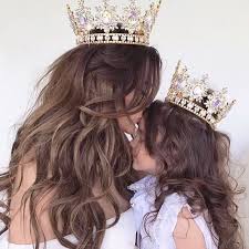 Una Pequena Palabra De Carino Puede Bastar Para Llenar Un Corazon De Felicidad Mor Dotter Dotter Kurvor