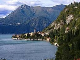 Its namesake lake is the major draw for aristocratic como, where waterside gardens and palatial villas flourish in abundance. Comomeer Wikipedia
