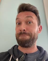 Jonnie Lowry's Instagram, Twitter & Facebook