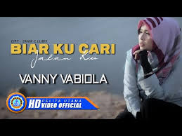 Cerita antara kita dan ku pun mengerti maknanya. Lirik Lagu Vanny Vabiola Biar Ku Cari Jalanku Lyrics And Translations