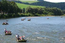 There are only a few rapids and you only need a little experience to negotiate these. Rafting Durch Die Dunajec Schlucht In Sudpolen Private Tour Von Krakau Aus 2021 Tiefpreisgarantie