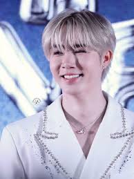 Made ZEE look =)))) 🙏💙🙏 #ZEEPRUK