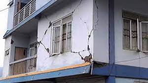 According to the national center for seismology, tremors were felt at 12:18 pm about 55 kilometers north of pithoragarh at a depth of 10. Live Updates Live Earthquake In Delhi Noida Greater Noida Ncr Punjab Uttarakhand Jammu And Kashmir Regions Strong Tremors Zee Business