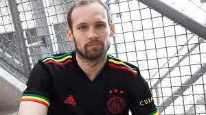 However, fans can purchase the shirt once it releases on the official website of ajax. F6yyed2ckfqq2m