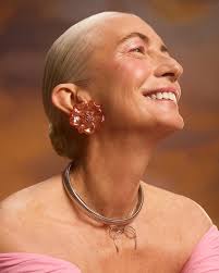 Some stunningggggg new beauty work by Joe Bulawan the shots are enough to  drool over. Catch these shots in the pages of @fashioncanada,  @chatelainemag and @hellocanadamag Big props to this team for